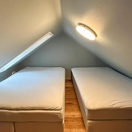 Апартаменты 2 Bedroom Beautiful In